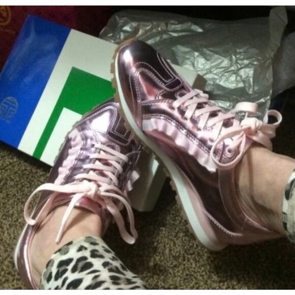 Tory Burch Sport Ruffle Trainer Pink Metallic Leather Lace Up Sneakers Size 8.5 - Picture 1 of 8